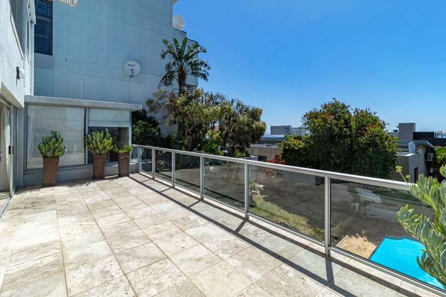 To Let 4 Bedroom Property for Rent in Bantry Bay Western Cape